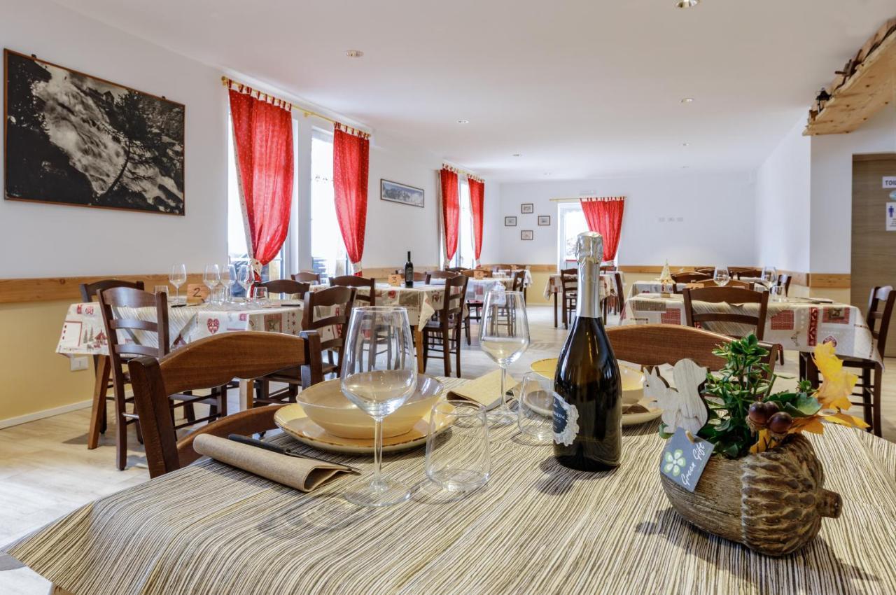 Albergo Ristorante Le Alpi La Frua Kültér fotó